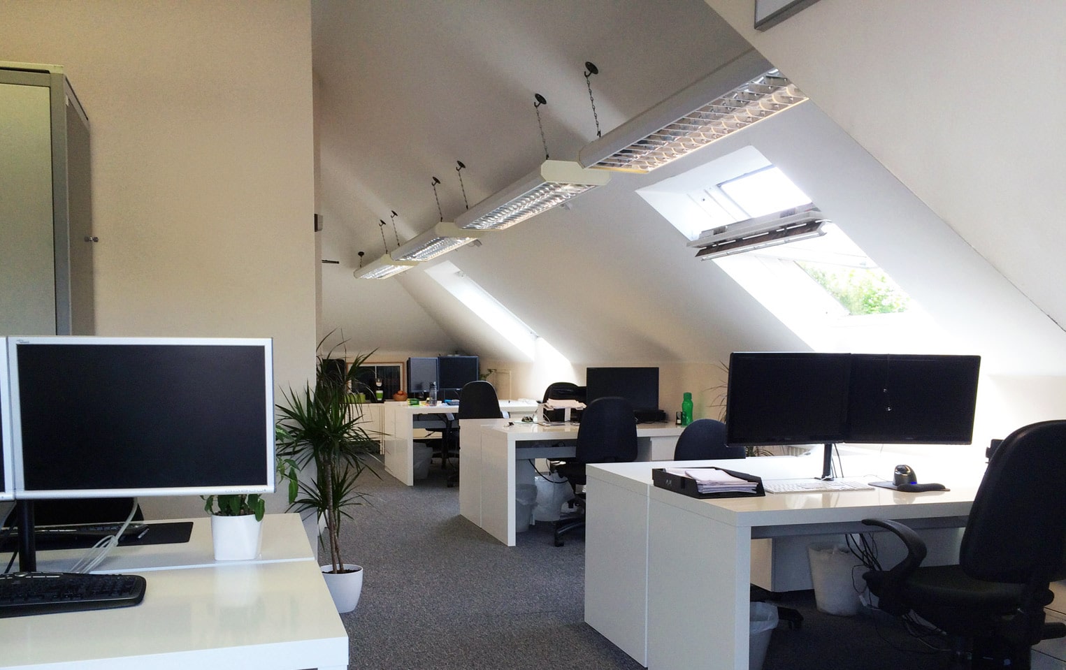 Shared Space / Desks Deskrenter